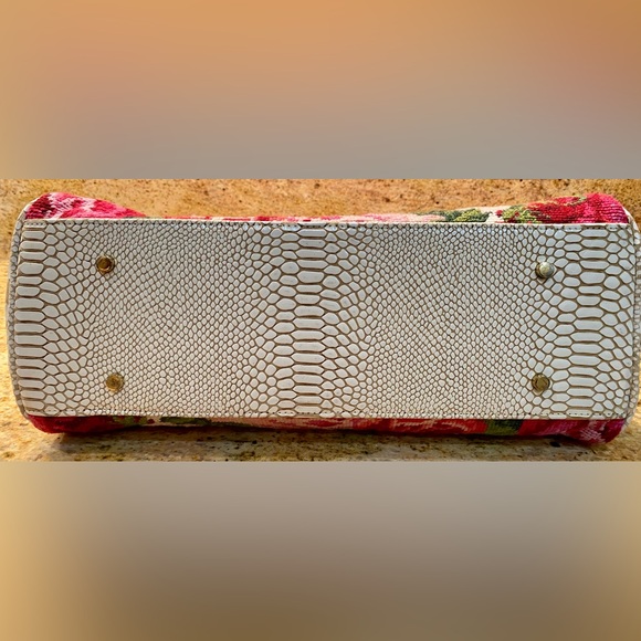 Clever Carriage Cabbage Rose Needlepoint Doctor Satchel - Picture 6 of 8